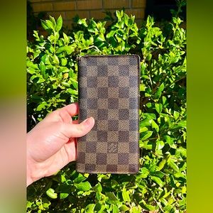 Louis Vuitton Damier long wallet